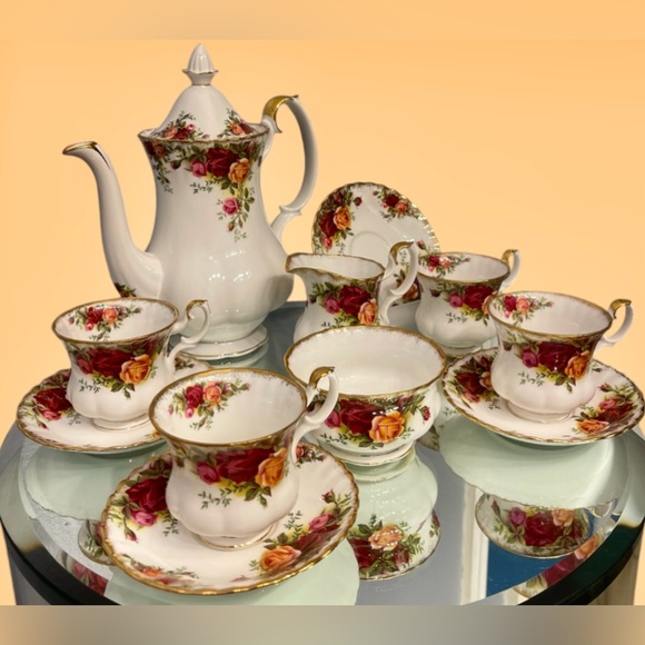 Royal Albert 11 Pc ‘62 “Tea for 4” Vintage Bone China Old Country Roses MintCond - Picture 16 of 16